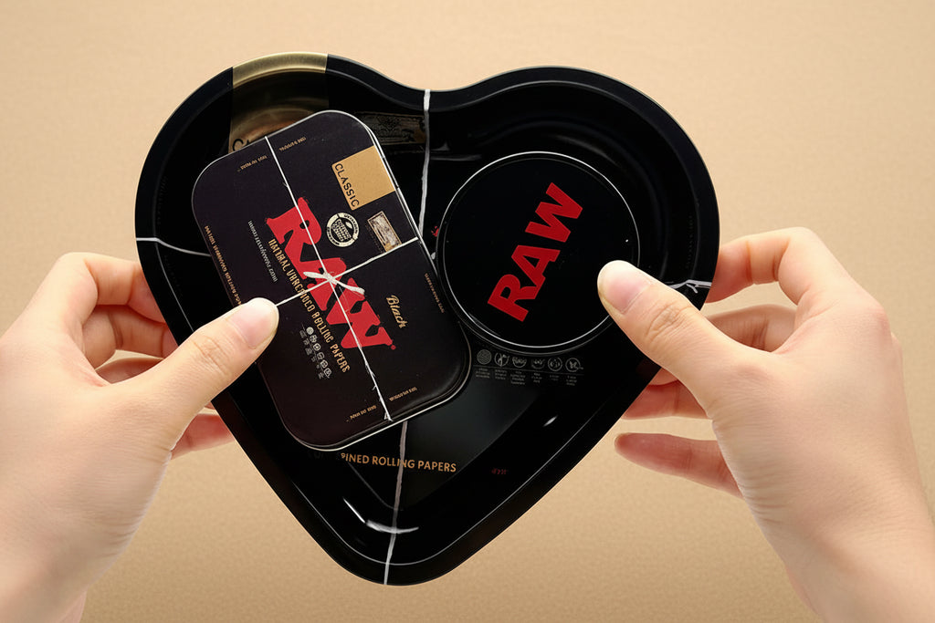 Set Vassoio a Cuore e Grinder