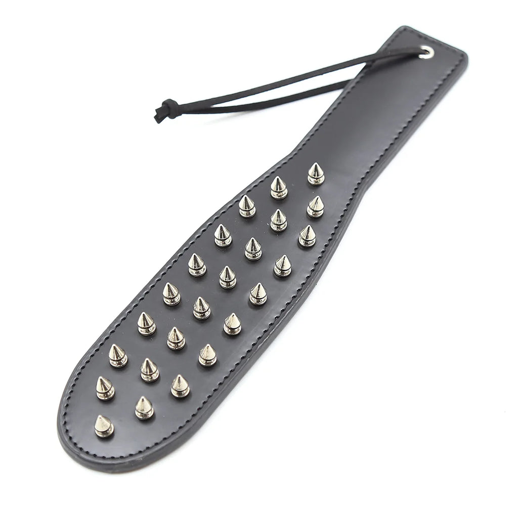 Paddle BDSM con Borchie Appuntite
